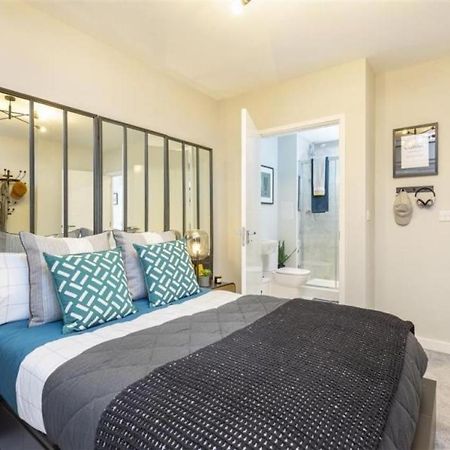 Newly Built Luxury 2 Bed Apartment!!! 伦敦 外观 照片